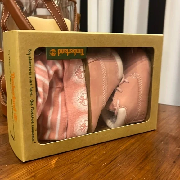 Timberland Infant Crib Booties Boots + Hat gift set pink Baby Shoes Girls Sizes - Picture 12 of 14